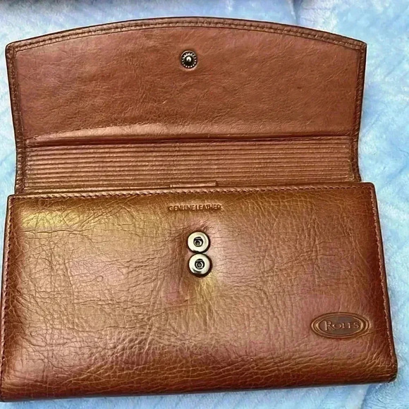 The Sak Woven Tote Bag and Rolfs Brown Leather Trifold Wallet Set - Picture 13 of 17